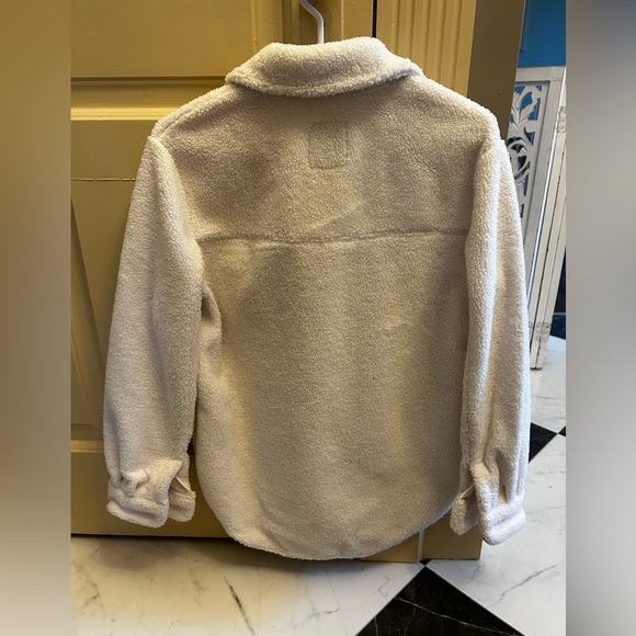 Abercrombie Sherpa Shacket - perfect condition - Picture 3 of 3